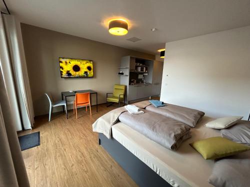 Fair n Square Hotel 24 Stunden Self-Check In in Arheilgen Fair n Square Hotel 24 Stunden Self-Check In in Arheilgen