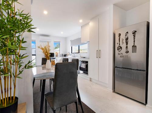 Entire Brand New Home in لينوود Entire Brand New Home in لينوود