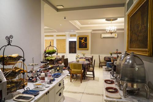 アット ピンナコーン ホテル9