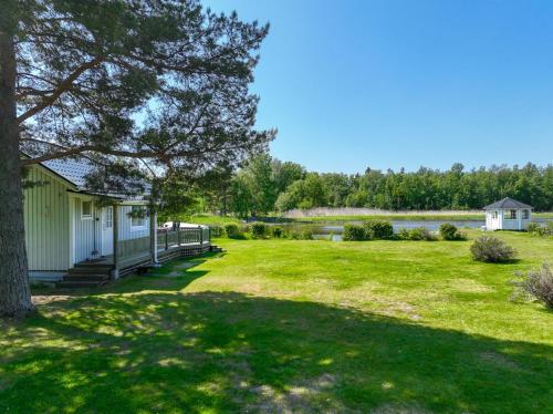 House and guest house with sauna by the sea in Kristiinankaupunki House and guest house with sauna by the sea in Kristiinankaupunki