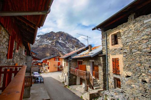 Uitzicht, Chalet Mariejo, Sauna et Charme Alpin in Saint-Marcel Uitzicht, Chalet Mariejo, Sauna et Charme Alpin in Saint-Marcel