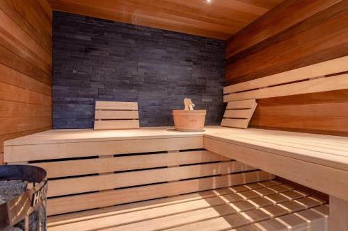 sauna, Chalet Mariejo, Sauna et Charme Alpin in Saint-Marcel sauna, Chalet Mariejo, Sauna et Charme Alpin in Saint-Marcel