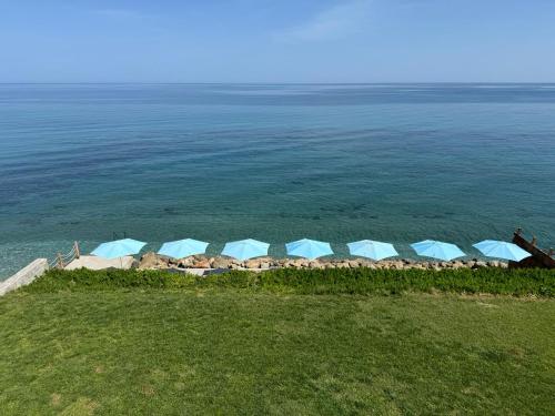 пляж, High Life Hotel in Кіренія пляж, High Life Hotel in Кіренія