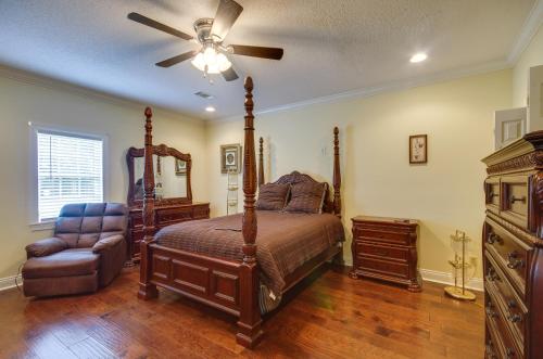 Homey Greenwood Getaway with Patio and Backyard in Greenwood (MS) Homey Greenwood Getaway with Patio and Backyard in Greenwood (MS)