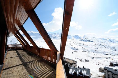 Балкон, Hotel Le Portillo in Сан-Мартон-де-Беллевіль Балкон, Hotel Le Portillo in Сан-Мартон-де-Беллевіль