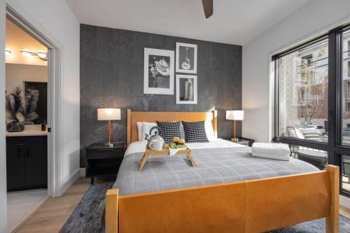 Lyrics - 2 Unit Odyssey Combo - Heart of Midtown