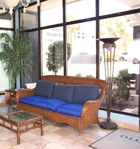 Hotellet från utsidan, Blue Palmetto Vacation Rentals near Coastal Carolina Winery Hotellet från utsidan, Blue Palmetto Vacation Rentals near Coastal Carolina Winery