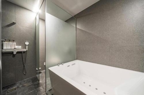 Hotel Myeong-jak Suwon in Suwon-si Hotel Myeong-jak Suwon in Suwon-si
