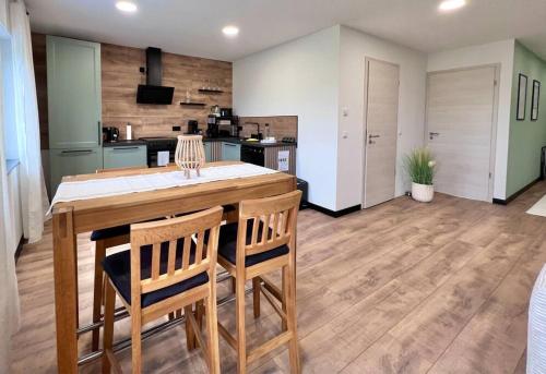 Faciliteiten, *75qm* Stilvolle Wohnung + Wärmekabine+Netflix (*75qm* Stilvolle Wohnung + Warmekabine+Netflix) in Petershagen Faciliteiten, *75qm* Stilvolle Wohnung + Wärmekabine+Netflix (*75qm* Stilvolle Wohnung + Warmekabine+Netflix) in Petershagen