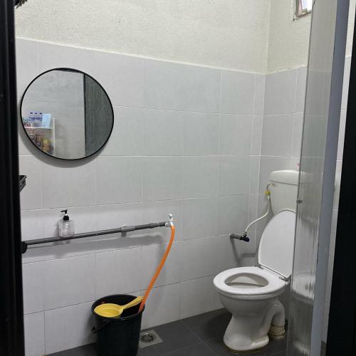 Bathroom, Sinar Homestay in Pulau Duyong Bathroom, Sinar Homestay in Pulau Duyong