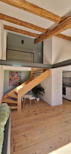 Appartement dans un mas provençal rénové (Appartement dans un mas provencal renove) in Saint Hilaire D'Ozilhan Appartement dans un mas provençal rénové (Appartement dans un mas provencal renove) in Saint Hilaire D'Ozilhan