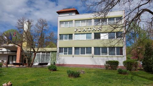 Tampilan eksterior, Komfort Hotel Platan in Harkany Tampilan eksterior, Komfort Hotel Platan in Harkany