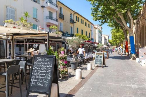 Appartement authentique situé en plein centre d'Antibes