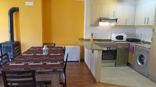 廚房, Apartamentos Sol Valdelinares in 巴爾德利納雷斯 廚房, Apartamentos Sol Valdelinares in 巴爾德利納雷斯