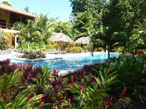 Hotel Bluff Beach Retreat