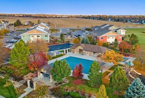 NEW! Family-friendly Home with Pool Table, King Beds in 溫莎 (CO) NEW! Family-friendly Home with Pool Table, King Beds in 溫莎 (CO)