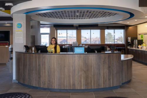 Lobby, Tru by Hilton Naperville Chicago in Naperville Lobby, Tru by Hilton Naperville Chicago in Naperville