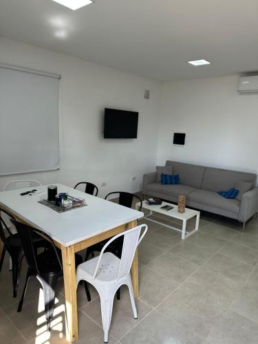 Alquiler Vivienda Completa en Barrio Residencial in Villa Nueva Alquiler Vivienda Completa en Barrio Residencial in Villa Nueva