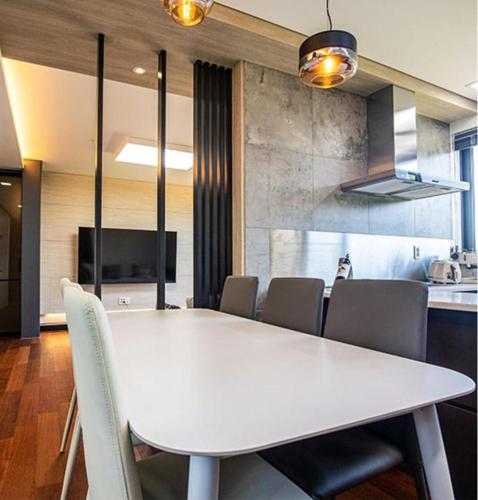 Kitchen, Nobhillstay near Mysterious Road (Dokkaebi Road) Kitchen, Nobhillstay near Mysterious Road (Dokkaebi Road)