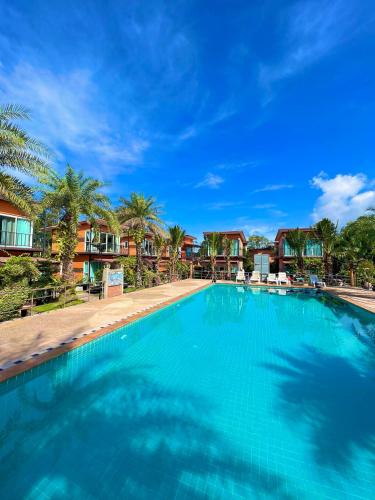 Swimming pool, Rattana resort Lanta Noi in Ko Lanta Noi Swimming pool, Rattana resort Lanta Noi in Ko Lanta Noi