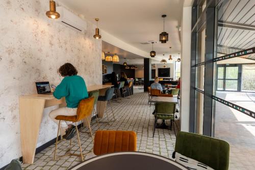 Facilities, COWOOL TOULOUSE in Toulouse Facilities, COWOOL TOULOUSE in Toulouse