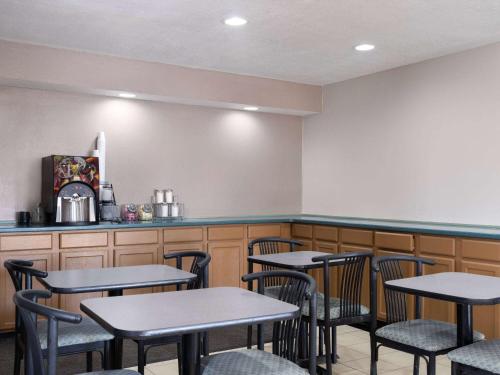 Food and beverages, Travelodge by Wyndham Tucson AZ in Marana (AZ) Food and beverages, Travelodge by Wyndham Tucson AZ in Marana (AZ)