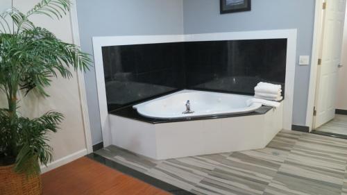 This photo about Calimesa Inn shared on HyHotel.com