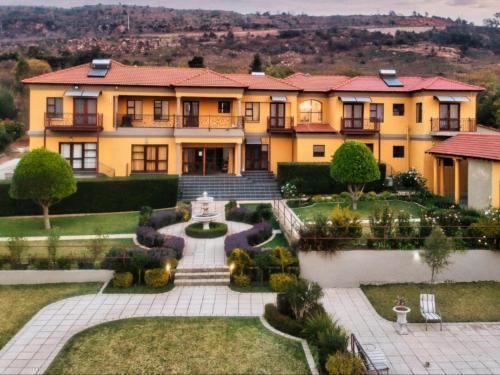 Vista exterior, Cradle Mount Hotel in Krugersdorp Vista exterior, Cradle Mount Hotel in Krugersdorp