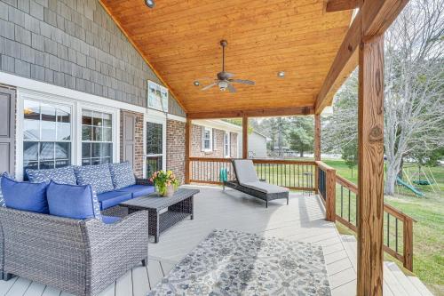 Waterfront Lake Gaston Home with Private Dock! in Roanoke Rapids (Észak-Karolina) Waterfront Lake Gaston Home with Private Dock! in Roanoke Rapids (Észak-Karolina)