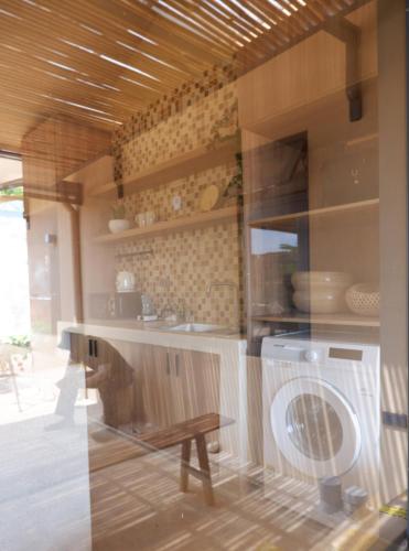 Kitchen, Thom Farm and Retreat in Manline Kitchen, Thom Farm and Retreat in Manline