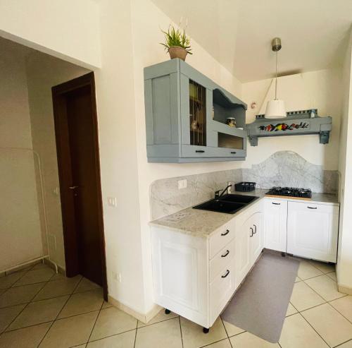 مطبخ, Castelli Home - Castelli Apartments in ألبانو لازايل مطبخ, Castelli Home - Castelli Apartments in ألبانو لازايل
