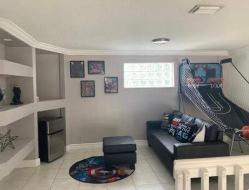 Most Desirable Miami Area Delux Home in Country Club Most Desirable Miami Area Delux Home in Country Club