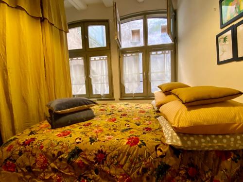 Triplex avec terrasse, aux pieds de la cathédrale, 5 personnes