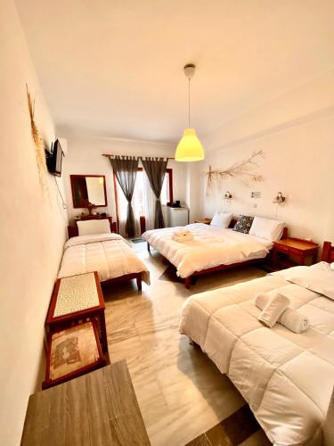 Costas Inn in Lampi Costas Inn in Lampi