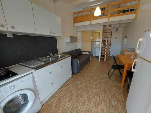 Studio mezzanine a 250m de la plage pour 4 personnes - Terrasse, animaux acceptes - FR-1-423-300 in Le Grau d'Agde Studio mezzanine a 250m de la plage pour 4 personnes - Terrasse, animaux acceptes - FR-1-423-300 in Le Grau d'Agde