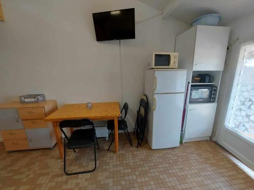 Studio mezzanine a 250m de la plage pour 4 personnes - Terrasse, animaux acceptes - FR-1-423-300 in Le Grau d'Agde Studio mezzanine a 250m de la plage pour 4 personnes - Terrasse, animaux acceptes - FR-1-423-300 in Le Grau d'Agde