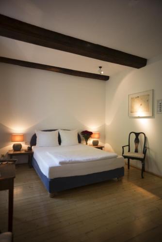 Hotel Altes Pfarrhaus Beaumarais in Saarlouis Hotel Altes Pfarrhaus Beaumarais in Saarlouis