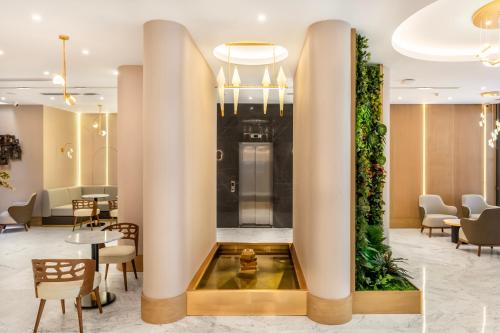 Lobby, Hotel Bristol in İstanbul Lobby, Hotel Bristol in İstanbul