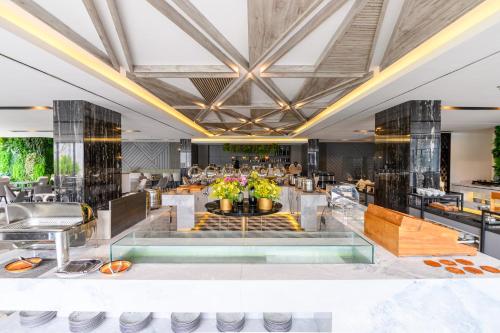 Food and beverages, ASTON Sorong Hotel & Conference Center in Sorong Food and beverages, ASTON Sorong Hotel & Conference Center in Sorong