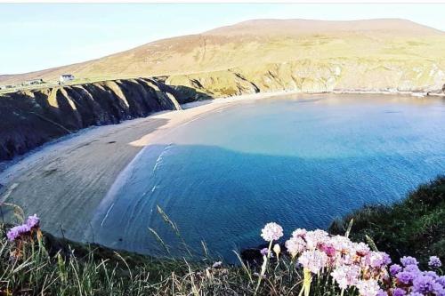 Silver Strand Lodge in Glencolmcille Silver Strand Lodge in Glencolmcille