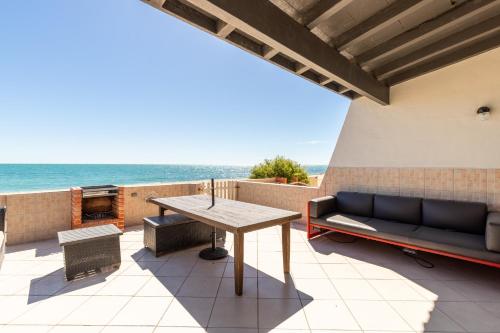 สภาพแวดล้อมโดยรอบ, Las Brisas #8 Beachfront - On the sand and steps from Mannys for tacos & tequila in เอล ปวยร์โต สภาพแวดล้อมโดยรอบ, Las Brisas #8 Beachfront - On the sand and steps from Mannys for tacos & tequila in เอล ปวยร์โต