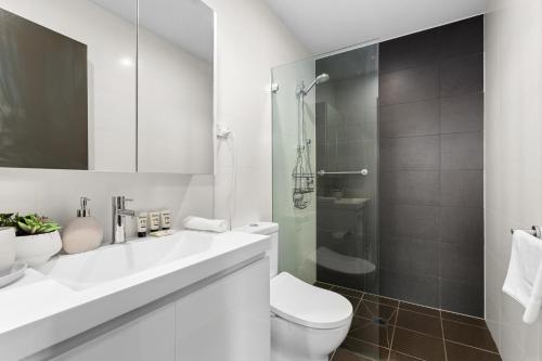 Elegant 1-Bed by Riverside Park & Amenities in Marrickville Elegant 1-Bed by Riverside Park & Amenities in Marrickville