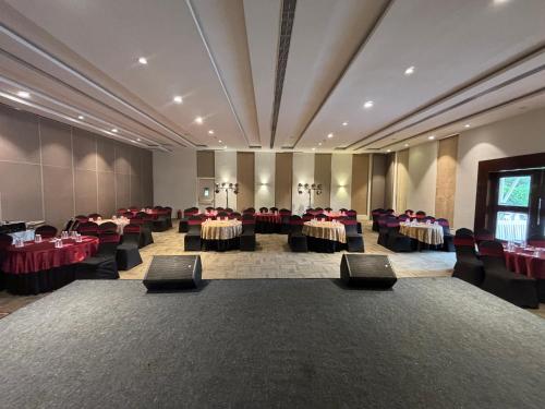 Restaurant, Ramada by Wyndham Bengaluru Yelahanka near Ghati Subramanya Temple Restaurant, Ramada by Wyndham Bengaluru Yelahanka near Ghati Subramanya Temple