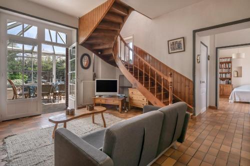 Közös társalgó / TV, Maison pour 6 à la Bernerie à 270m de la plage (Maison pour 6 a la Bernerie a 270m de la plage) in La Bernerie-En-Retz Közös társalgó / TV, Maison pour 6 à la Bernerie à 270m de la plage (Maison pour 6 a la Bernerie a 270m de la plage) in La Bernerie-En-Retz