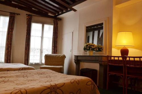 This photo about Hotel Saint Andre des Arts shared on HyHotel.com
