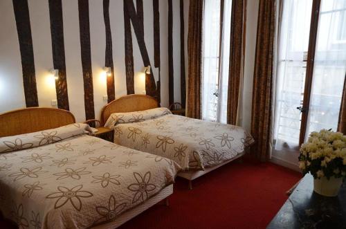 This photo about Hotel Saint Andre des Arts shared on HyHotel.com