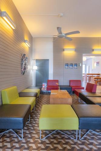 sala de TV, Locarno Youth Hostel in Locarno City Center sala de TV, Locarno Youth Hostel in Locarno City Center