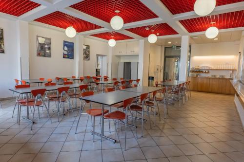 Restaurante, Locarno Youth Hostel in Locarno City Center Restaurante, Locarno Youth Hostel in Locarno City Center