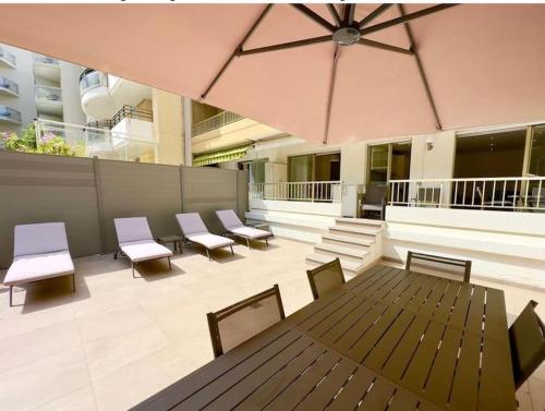 Sweet home+terrasse de 60m2 ,2 mn from croisette beach