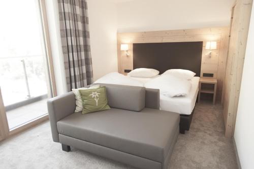 This photo about Mountain Life shared on HyHotel.com